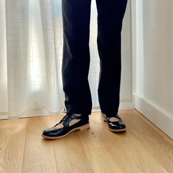 Black enamel brogue with cutout details sz 7.5 - Picture 11 of 11